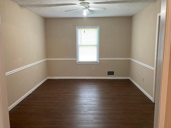 5th image of 18 Fairfield Dr