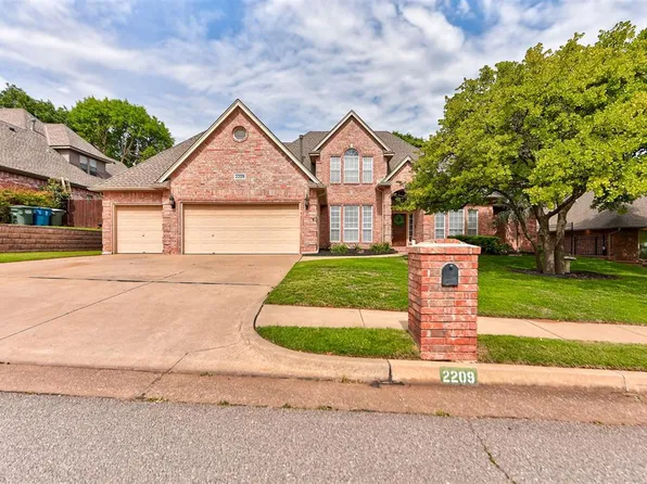 2209 Mission Rd, Edmond, OK 73034