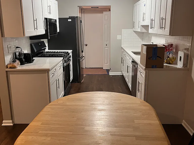 1204 Locust Dr — Photo 16