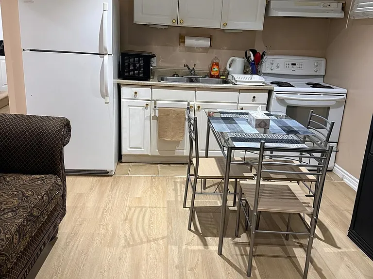 7275 Village Walk — Photo 5