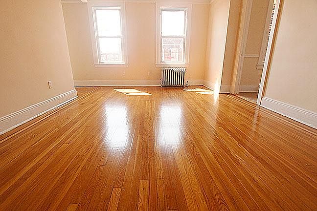 2nd image of 477 Merrick Rd APT C1