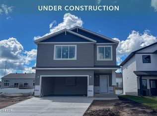 1841 41st Ave S, Grand Forks, ND 58201