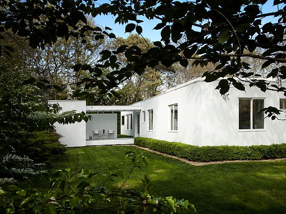 5th image of 2 Saddle Ln