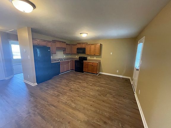 3rd image of 1730 Thistlewood Dr Unit D