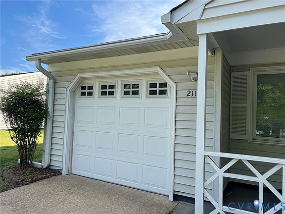 3rd image of 2112 Paramont Ave