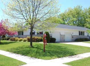 350 Adams St, Oconto, WI 54153