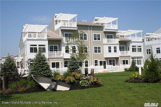 1st image of 138 Compass Pl