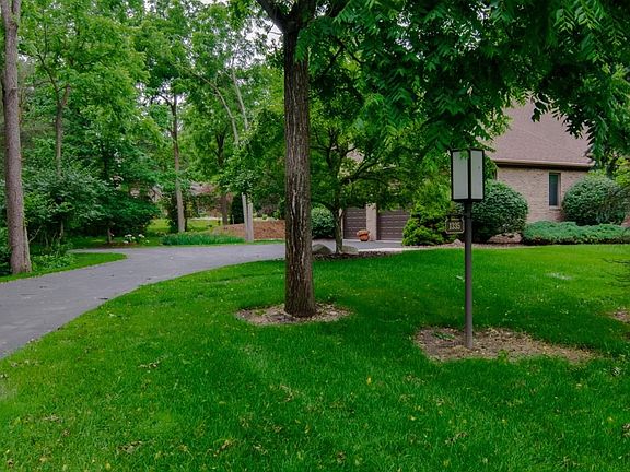 5th image of 1335 Towsley Ln
