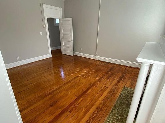 5th image of 2204 W Grace St APT 2B