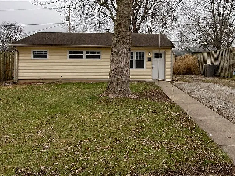 731 Worcester Ave — Photo 15