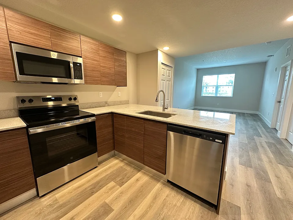 4424 S Texas Ave #1-109