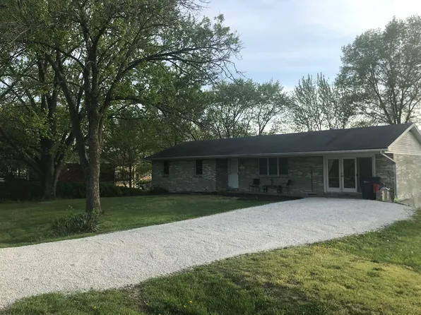 5704 Dove Lake Rd, Jefferson City, MO 65101