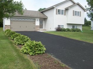 601 Jewell St, Mora, MN 55051