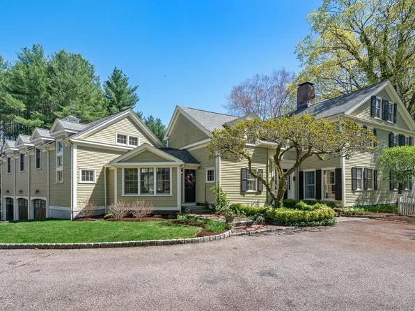 113 S Main St, Sherborn, MA 01770