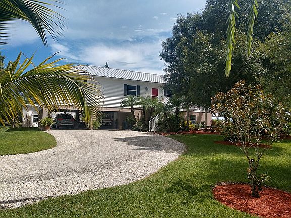 5th image of 1046 Dolphin Ln