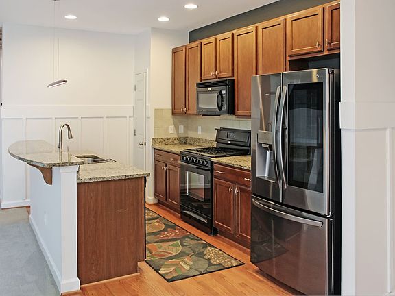2nd image of 1023 Farrow Dr