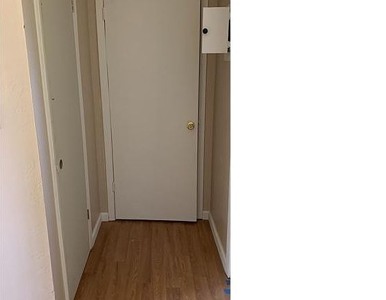5th image of 3804 40th Ave #2