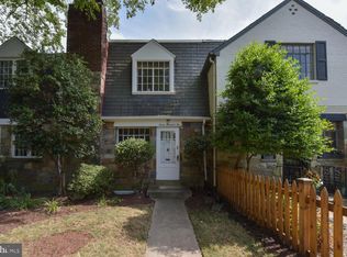 702 Chetworth Pl, Alexandria, VA 22314