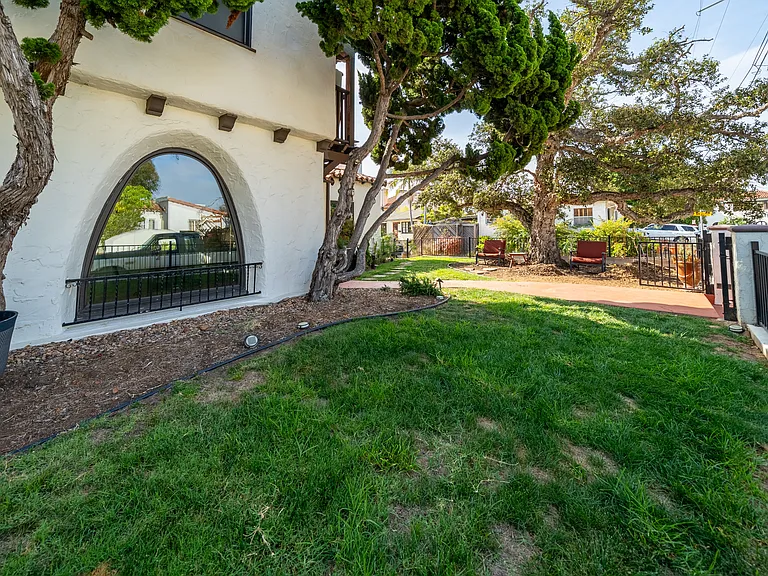 3605 Dove Ct — Photo 10