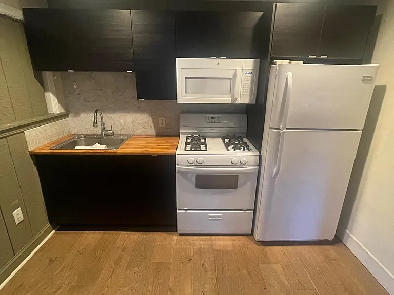 216 Glenn Rd #1 — Photo 6