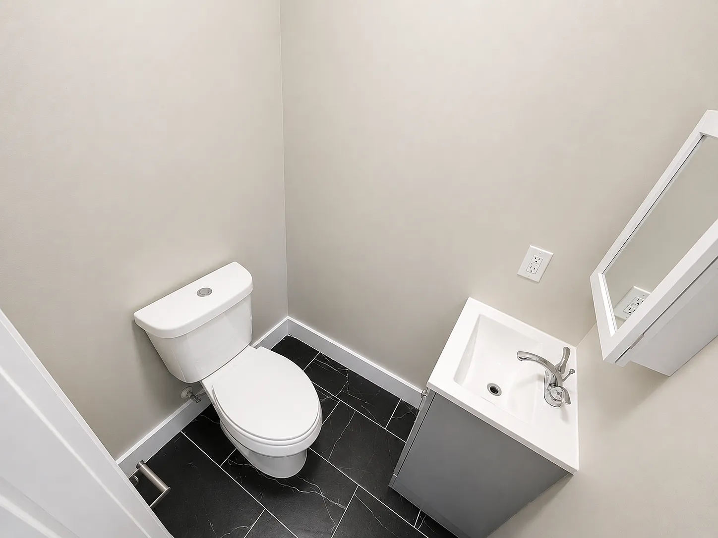 5 bed, 1.5 bath, 1500 sqft, $2,445 — Photo 3