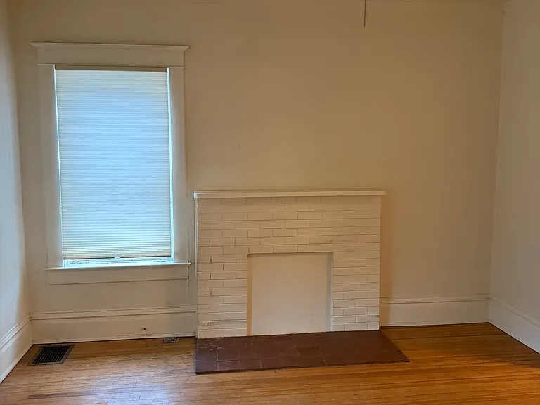 1823 N Clarkson St — Photo 5