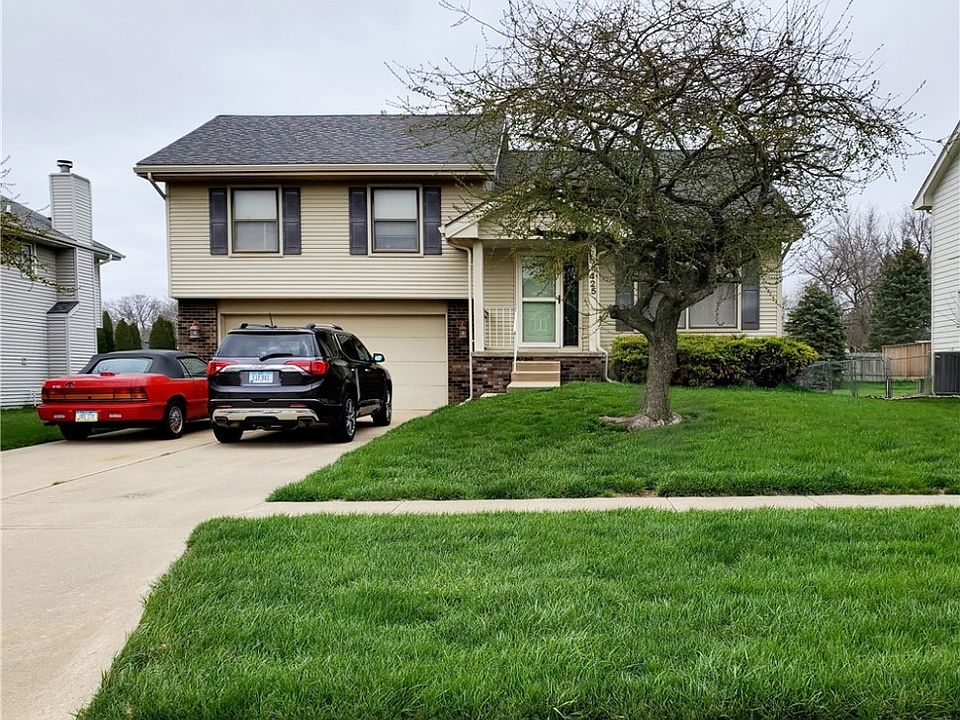 1st image of 425 Bel Aire Dr
