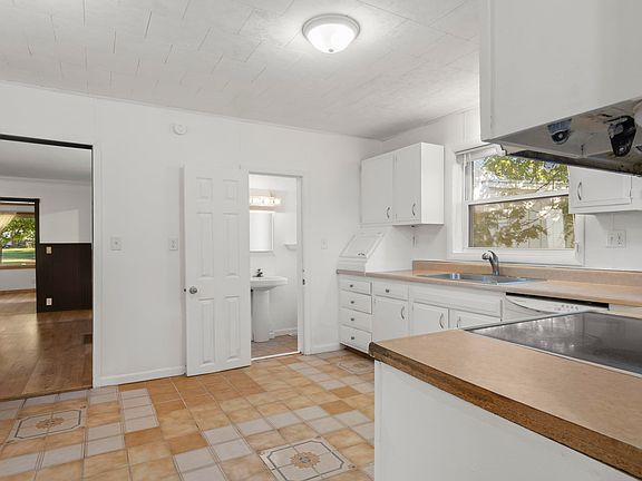4th image of 714 James St