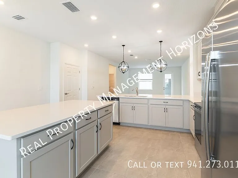 1929 Transom Ln — Photo 4