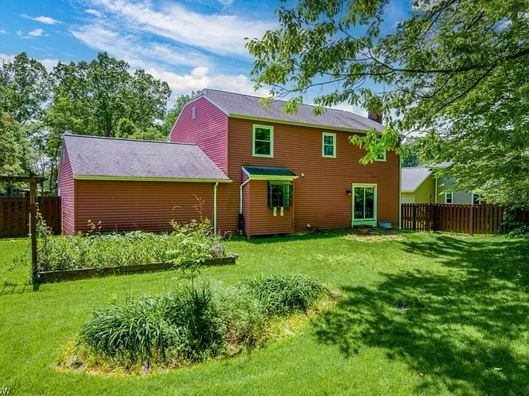 7124 Hollyhock Ln — Photo 22