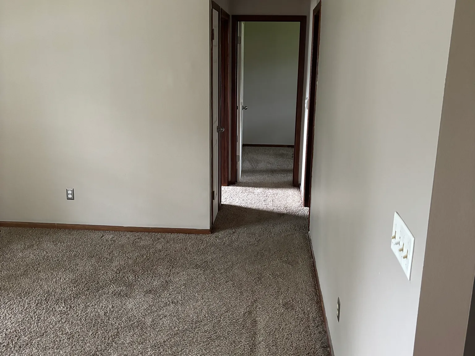 2 bed, 1600 sqft, $1,350 — Photo 4