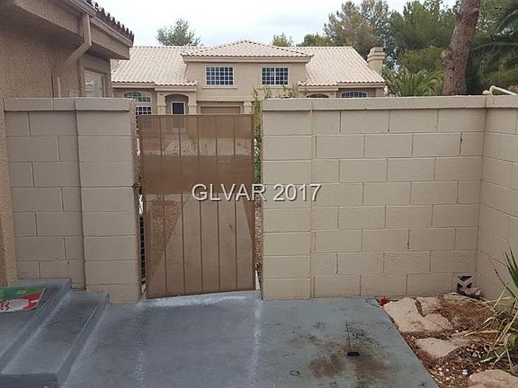 3rd image of 2823 Mill Point Dr #0