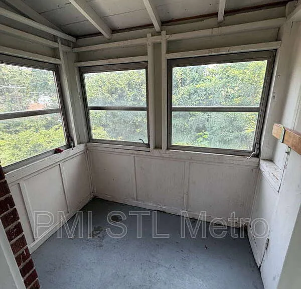 5336 Fletcher St — Photo 11