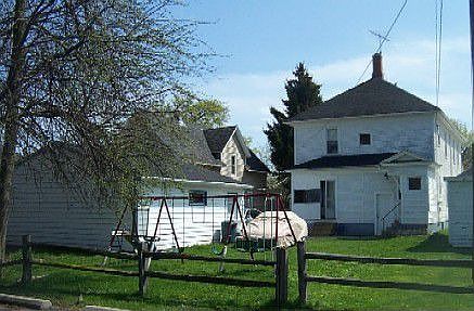 2nd image of 1220 Lincoln Ave