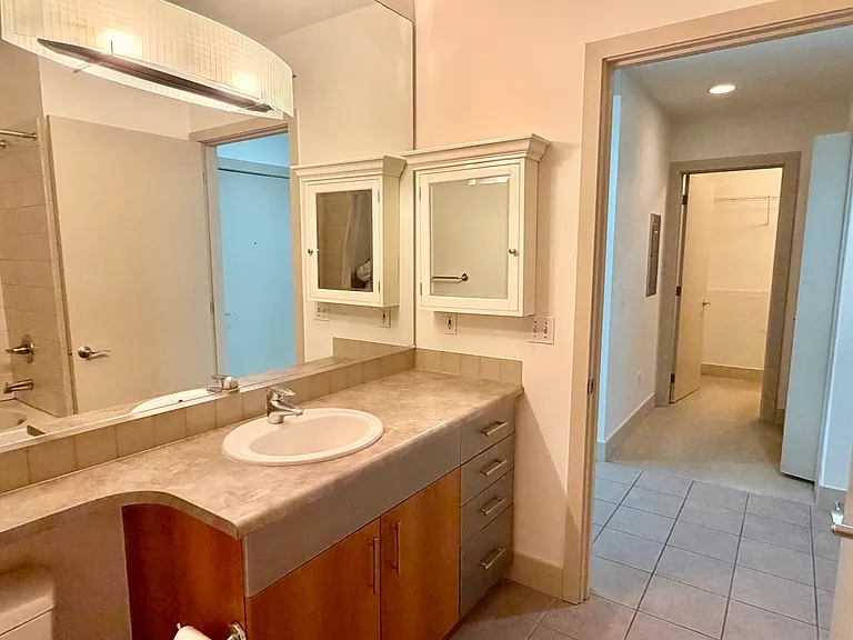 1760 N Northlake Way #423 — Photo 17
