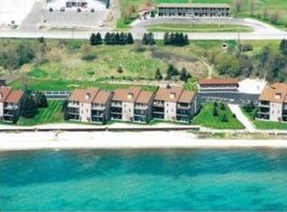 120 Summit Beach Dr, Algoma, WI 54201