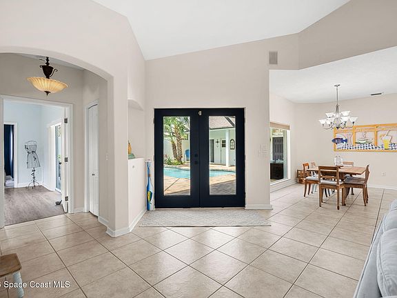 3rd image of 125 Margarita Rd