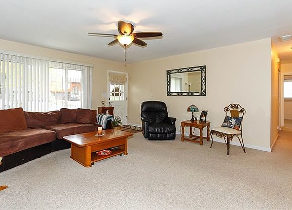 4th image of 7101 Hawthorne Ln
