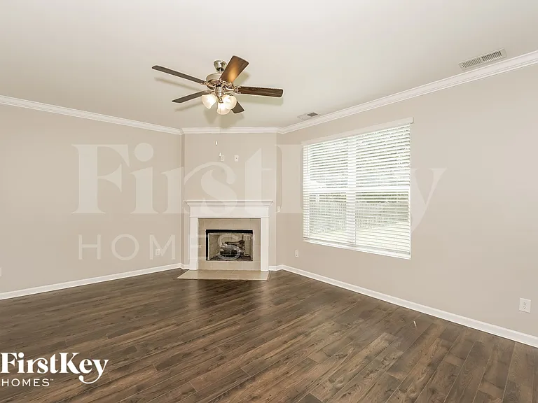 4131 Park Crossings Dr — Photo 3