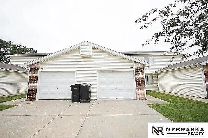 2 bed, 1316 sqft, $1,600 — Photo 2