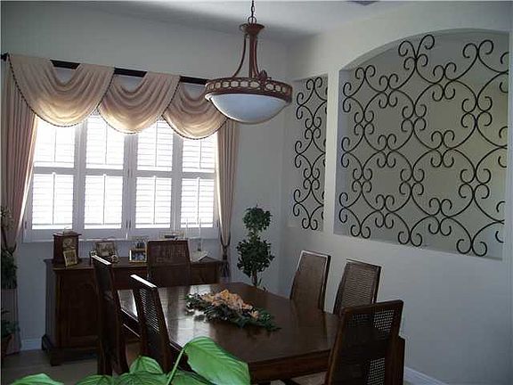 5th image of 7868 Exeter Blvd E #202