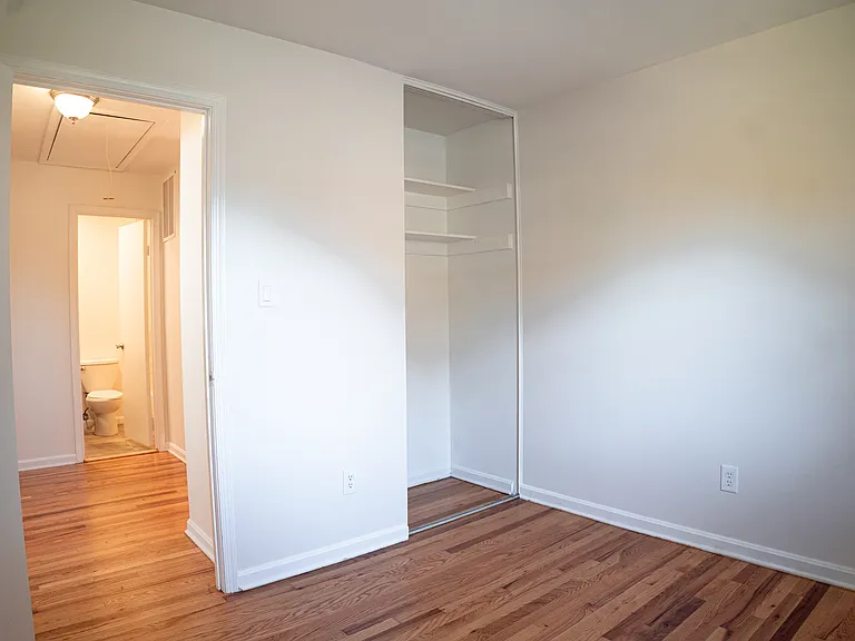 Third bedroom, perfect for office or nursery