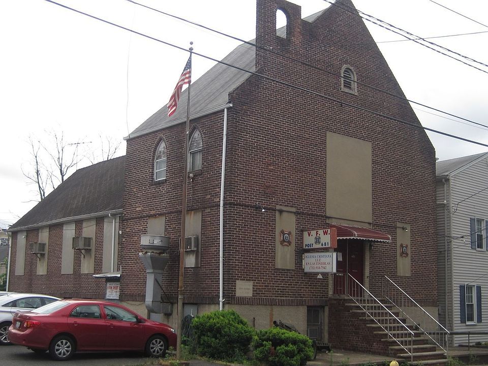 1st image of 1491 Campbell St
