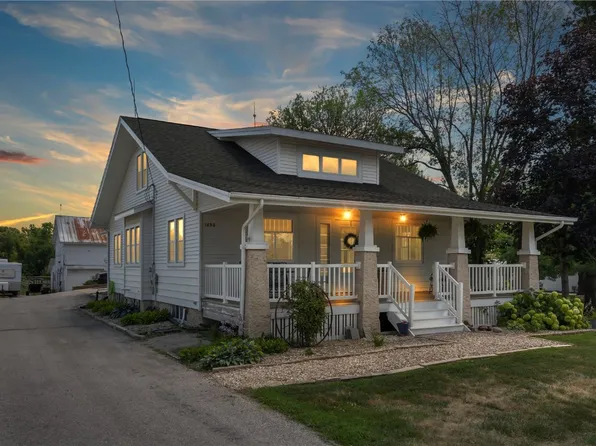 1890 Dows St, Ely, IA 52227