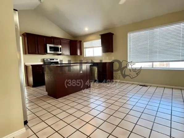 10319 S Ashley Park Dr, Sandy, UT 84092