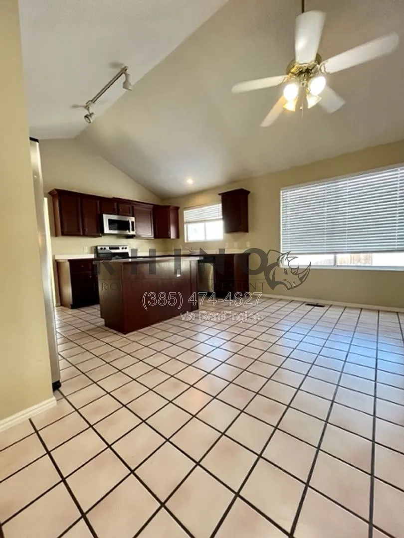 Building Photo - 10319 S Ashley Park Dr