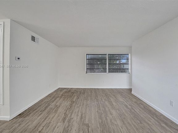 3rd image of 3751 NW 25th St