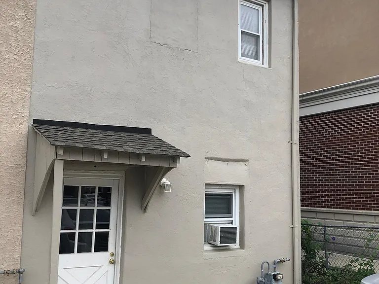 110 High St W — Photo 12