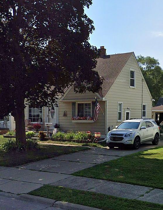 1st image of 25011 Dartmouth St