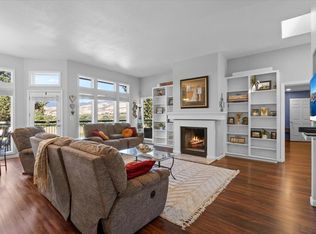 900 Cypress Point Loop, Ashland, OR 97520